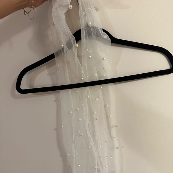 FLORA bridal Valentina Gloves - Picture 7 of 10